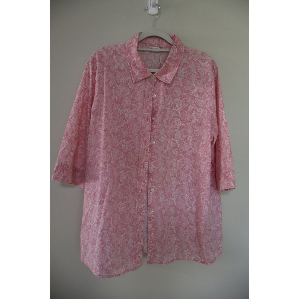 Boho Coastal Grandma American Sweetheart Button Up Large Pink Paisley Floral